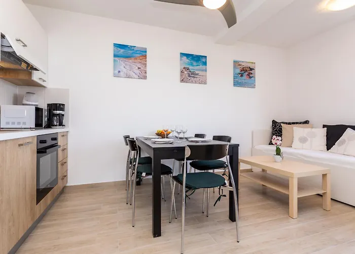 Vugrinec With Terrace *