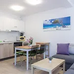 Vugrinec With Terrace Apartamento