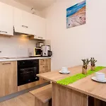 Apartamento Vugrinec With Terrace Baška