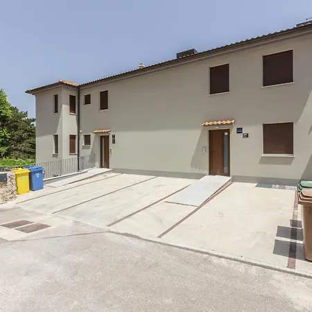 Vugrinec With Terrace