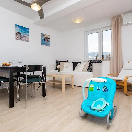 Vugrinec With Terrace Appartement Baška