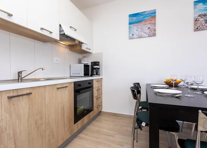 Apartmán Vugrinec With Terrace Baška