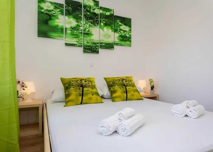 Vugrinec With Terrace Baška