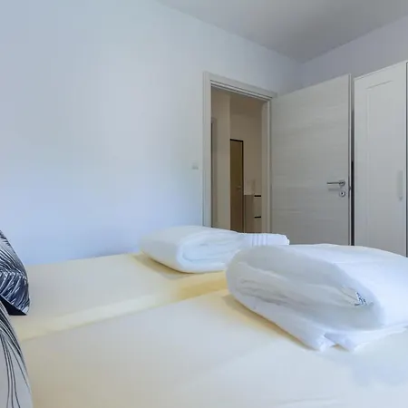 Appartamento Vugrinec With Terrace