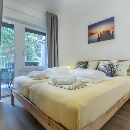 Vugrinec With Terrace * Baška