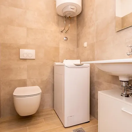 Vugrinec With Terrace Appartamento