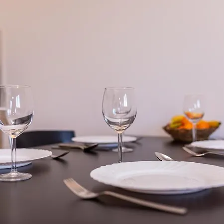 Vugrinec With Terrace *