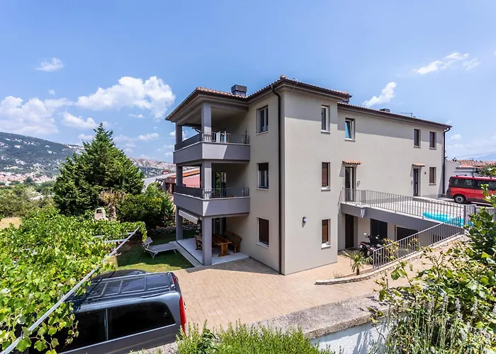 Vugrinec With Terrace * Baska (Krk)