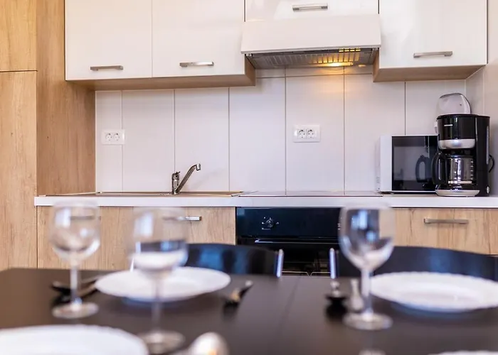 Vugrinec With Terrace Baska (Krk)